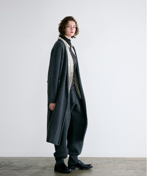 WALANCE(ワランス)の「boiled wool long cardigan(カーディガン/ボレロ・レディース・チャコール/ライトベージュ・FREE)」の5枚目の写真