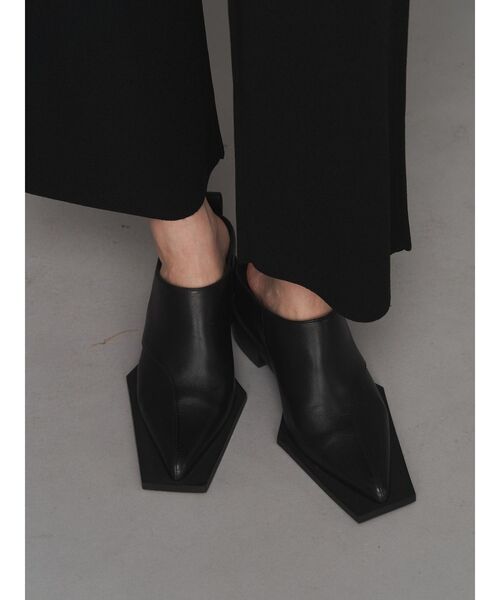 UN3D.（アンスリード）の「SQUARE EDGE POINTED SABO / スクエアエッジポインテッドサボ（サンダル・レディース・その他1/ブラック・38/37/36）」の3枚目の写真