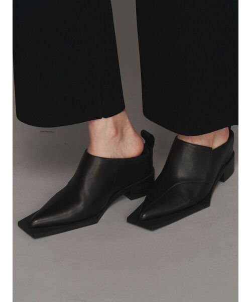 UN3D.（アンスリード）の「SQUARE EDGE POINTED SABO / スクエアエッジポインテッドサボ（サンダル・レディース・その他1/ブラック・38/37/36）」の2枚目の写真