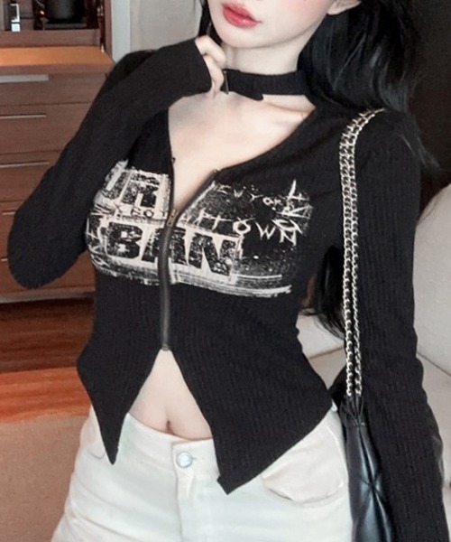 REMUR(レミュール)の「ネックベルトフロントジップ長袖トップス(Tシャツ/カットソー・レディース・ブラック/ベージュ・FREE)」の13枚目の写真