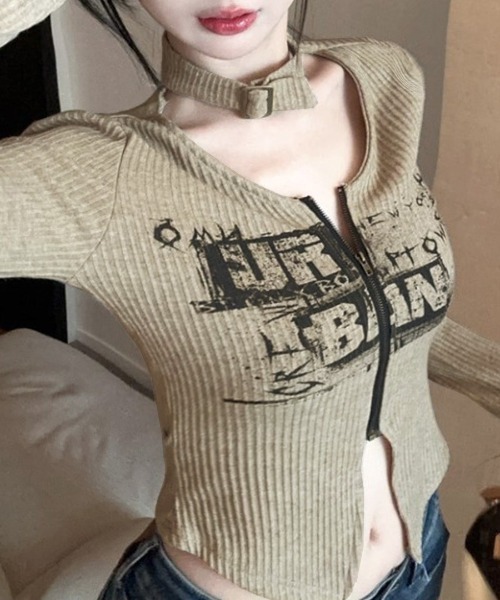 REMUR(レミュール)の「ネックベルトフロントジップ長袖トップス(Tシャツ/カットソー・レディース・ブラック/ベージュ・FREE)」の16枚目の写真