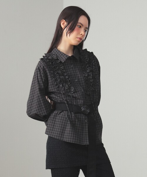 Ray BEAMS(レイビームス)の「チェック フリル ブレード シャツ(シャツ/ブラウス・レディース・ブラック/ワイン・ONE SIZE)」の5枚目の写真