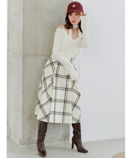 SNIDEL(スナイデル)の「Sustainableロービングチェックミドルスカート(スカート・レディース・レッド/ブラウン/アイボリー・0/1)」の2枚目の写真