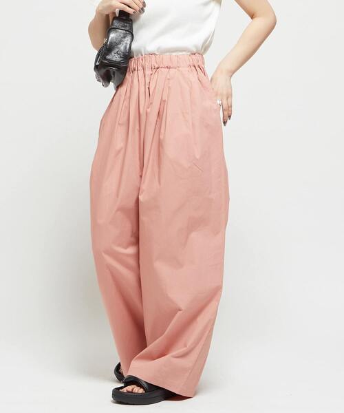 CONVERSE TOKYO（コンバーストウキョウ）の「GATHERED WIDE BALLOON PANTS（その他パンツ・レディース・ネイビー/アイボリー/チャコールグレー/ピンク/ベージュ・FREE）」の6枚目の写真