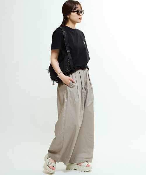 CONVERSE TOKYO（コンバーストウキョウ）の「GATHERED WIDE BALLOON PANTS（その他パンツ・レディース・ネイビー/アイボリー/チャコールグレー/ピンク/ベージュ・FREE）」の12枚目の写真