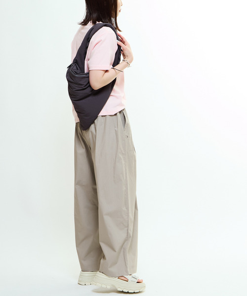 CONVERSE TOKYO（コンバーストウキョウ）の「GATHERED WIDE BALLOON PANTS（その他パンツ・レディース・ネイビー/アイボリー/チャコールグレー/ピンク/ベージュ・FREE）」の16枚目の写真
