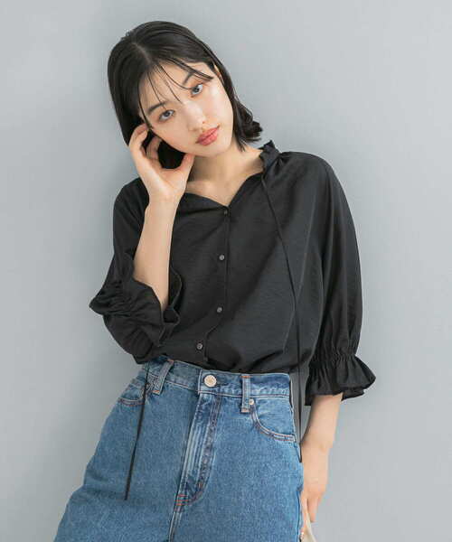 URBAN RESEARCH ROSSO WOMEN（アーバンリサーチ　ロッソ）の「クールタッチセミシアーフリルブラウス（シャツ/ブラウス・レディース・ブラック/オフホワイト/イエロー・FREE）」の18枚目の写真