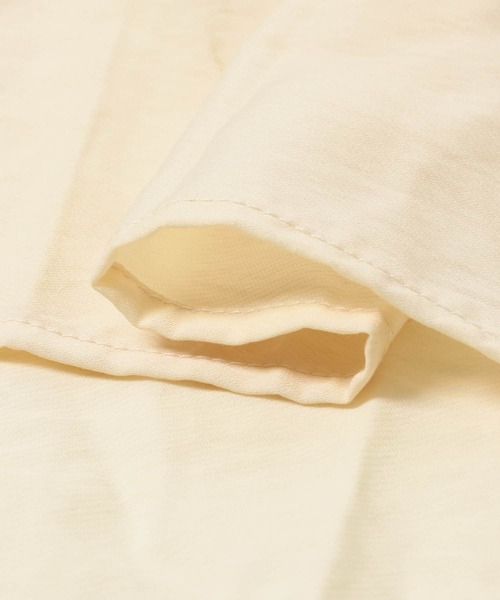 URBAN RESEARCH ROSSO WOMEN（アーバンリサーチ　ロッソ）の「クールタッチセミシアーフリルブラウス（シャツ/ブラウス・レディース・ブラック/オフホワイト/イエロー・FREE）」の13枚目の写真