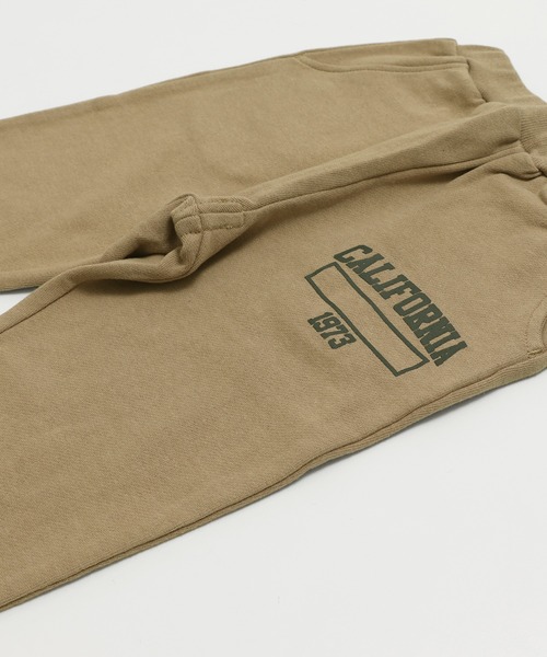 chil2（チルツー）の「綿100% 裏毛ロゴスウェットパンツ（スウェットパンツ・キッズ・グレー/ブラック/ベージュ/ネイビー・90cm/110cm/100cm/120cm/150cm/130cm/140cm）」の16枚目の写真