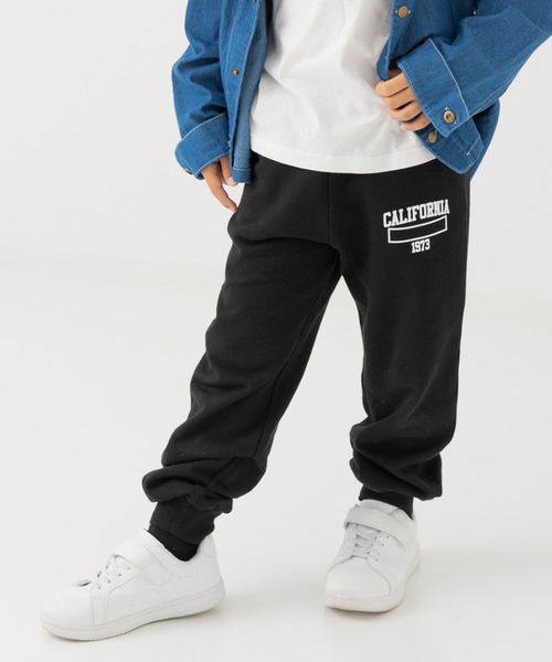 chil2（チルツー）の「綿100% 裏毛ロゴスウェットパンツ（スウェットパンツ・キッズ・グレー/ブラック/ベージュ/ネイビー・90cm/110cm/100cm/120cm/150cm/130cm/140cm）」の22枚目の写真