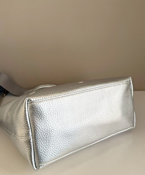 Q(キュー)の「牛革ドット2wayトート(トートバッグ・レディース・ブラック/シルバー・ONE SIZE)」の10枚目の写真