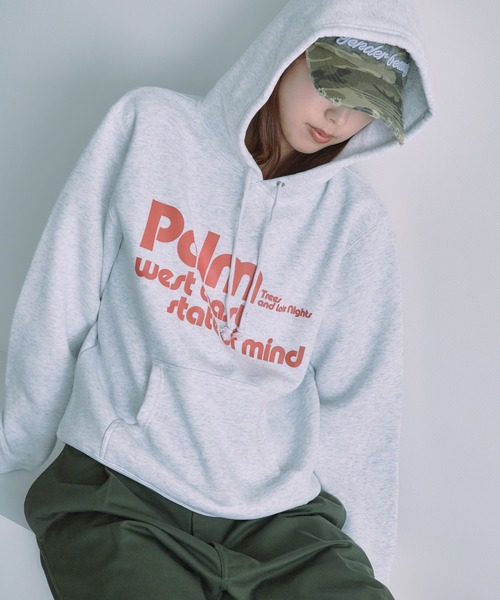 AO2(アオズ)の「Front Design Logo Hoodie / フロントデザイン ロゴフーディー(パーカー・レディース・ブラック/ネイビー/グレー・FREE)」の3枚目の写真