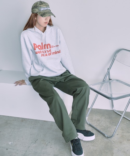 AO2(アオズ)の「Front Design Logo Hoodie / フロントデザイン ロゴフーディー(パーカー・レディース・ブラック/ネイビー/グレー・FREE)」の6枚目の写真