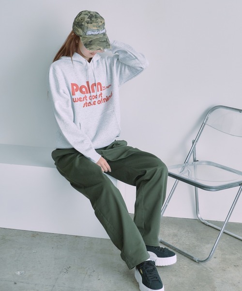 AO2(アオズ)の「Front Design Logo Hoodie / フロントデザイン ロゴフーディー(パーカー・レディース・ブラック/ネイビー/グレー・FREE)」の7枚目の写真