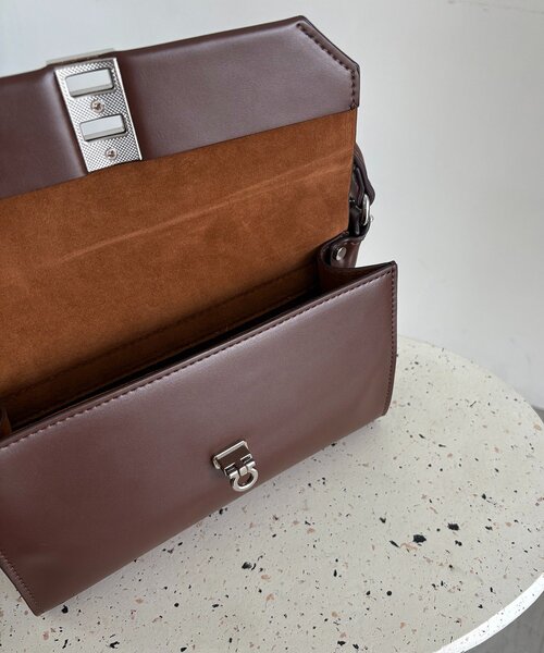 CAPRICIEUX LE'MAGE（カプリシューレマージュ）の「2ルームフラップバッグ（ショルダーバッグ・レディース・ブラック/ブラウン・FREE）」の12枚目の写真