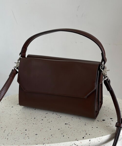 CAPRICIEUX LE'MAGE（カプリシューレマージュ）の「2ルームフラップバッグ（ショルダーバッグ・レディース・ブラック/ブラウン・FREE）」の13枚目の写真