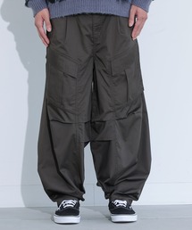 MDR（エムディアール）の「立体カーブ切替 ワイドカーゴパンツ（カーゴパンツ）」