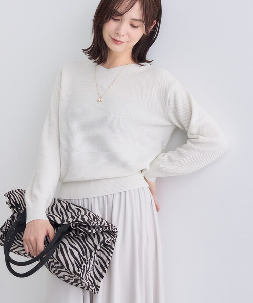 INDIVI（インディヴィ）の「【ウール混ラメ素材】Vネック煌めきニット（ニット/セーター・レディース・オフホワイト/ライトグレー系8/ブルー系5/ネイビー/ボルドー・05/38/34/15 /13/19）」の7枚目の写真