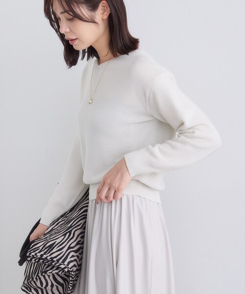 INDIVI（インディヴィ）の「【ウール混ラメ素材】Vネック煌めきニット（ニット/セーター・レディース・オフホワイト/ライトグレー系8/ブルー系5/ネイビー/ボルドー・05/38/34/15 /13/19）」の8枚目の写真