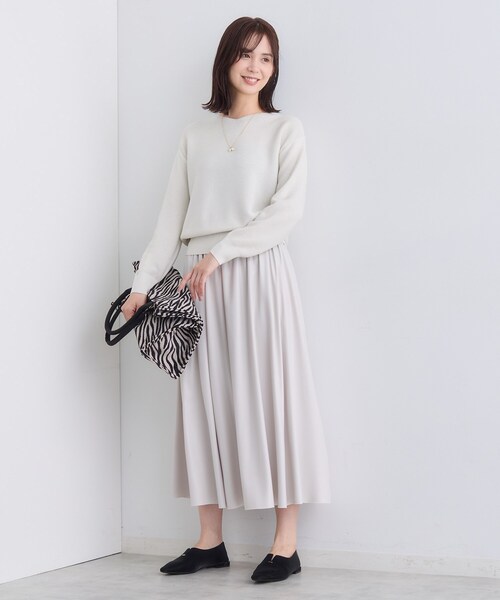 INDIVI（インディヴィ）の「【ウール混ラメ素材】Vネック煌めきニット（ニット/セーター・レディース・オフホワイト/ライトグレー系8/ブルー系5/ネイビー/ボルドー・05/38/34/15 /13/19）」の9枚目の写真