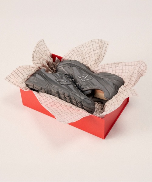 NEW BALANCE（ニューバランス）の「740（スニーカー・レディース・ブラック/グレー・24.0cm/23.5cm/25.0cm/24.5cm/25.5cm/23.0cm/22.5cm/26.0cm/26.5cm/27.0cm/27.5cm/28.0cm/29.0cm/28.5cm）」の9枚目の写真