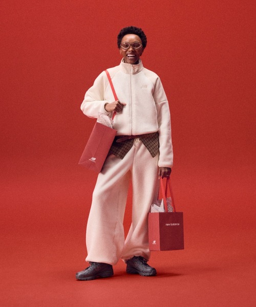 NEW BALANCE（ニューバランス）の「740（スニーカー・レディース・ブラック/グレー・24.0cm/23.5cm/25.0cm/24.5cm/25.5cm/23.0cm/22.5cm/26.0cm/26.5cm/27.0cm/27.5cm/28.0cm/29.0cm/28.5cm）」の10枚目の写真