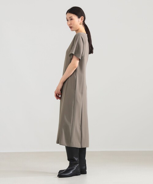 Demi-Luxe BEAMS（デミルクス ビームス）の「【12/4値下げ】スクエアスリーブ ワンピース（ワンピース・レディース・ブラック/グリーン系その他5・36/38）」の10枚目の写真