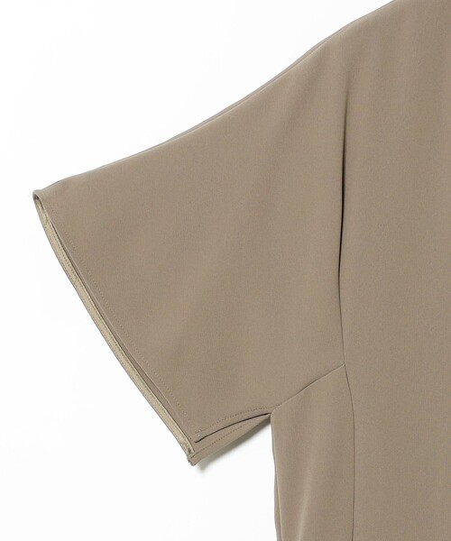 Demi-Luxe BEAMS（デミルクス ビームス）の「【12/4値下げ】スクエアスリーブ ワンピース（ワンピース・レディース・ブラック/グリーン系その他5・36/38）」の6枚目の写真