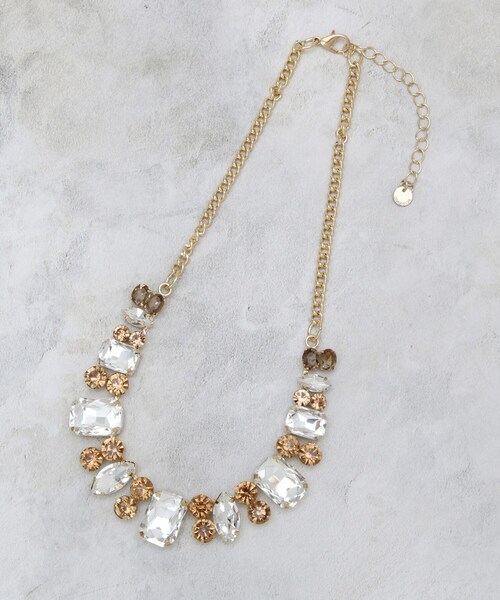 OPAQUE.CLIP（オペークドットクリップ）の「キラキラビジューショートネックレス（ネックレス・レディース・ゴールド/シルバー・00）」の5枚目の写真