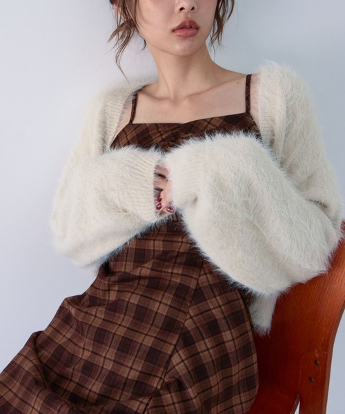 archives(アルシーヴ)の「メランジフェザーニットカーディガン(カーディガン/ボレロ・レディース・アイボリー/グレー/ブラウン/ワインレッド・MEDIUM)」の9枚目の写真