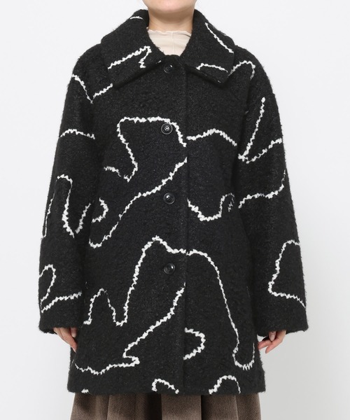 mysty woman（ミスティウーマン）の「線描きモノトーンコート 588895（ステンカラーコート・レディース・ホワイト/ブラック・FREE）」の5枚目の写真