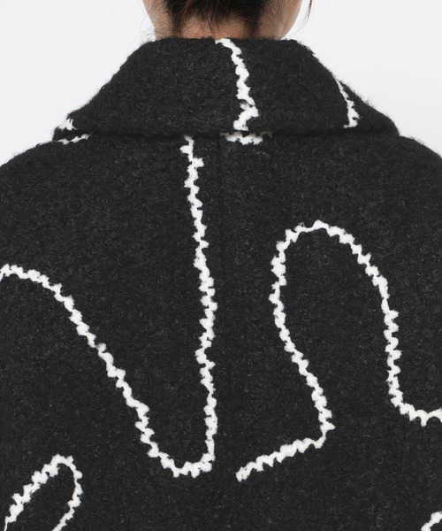 mysty woman（ミスティウーマン）の「線描きモノトーンコート 588895（ステンカラーコート・レディース・ホワイト/ブラック・FREE）」の9枚目の写真