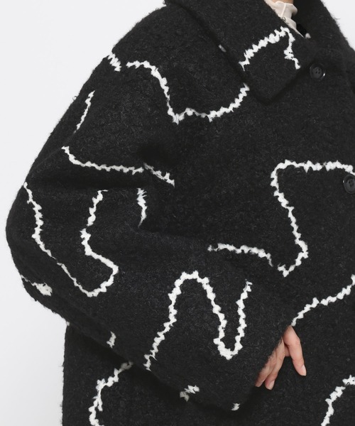mysty woman（ミスティウーマン）の「線描きモノトーンコート 588895（ステンカラーコート・レディース・ホワイト/ブラック・FREE）」の14枚目の写真