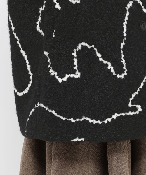 mysty woman（ミスティウーマン）の「線描きモノトーンコート 588895（ステンカラーコート・レディース・ホワイト/ブラック・FREE）」の16枚目の写真