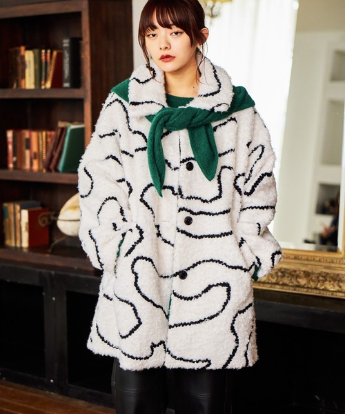 mysty woman（ミスティウーマン）の「線描きモノトーンコート 588895（ステンカラーコート・レディース・ホワイト/ブラック・FREE）」の21枚目の写真