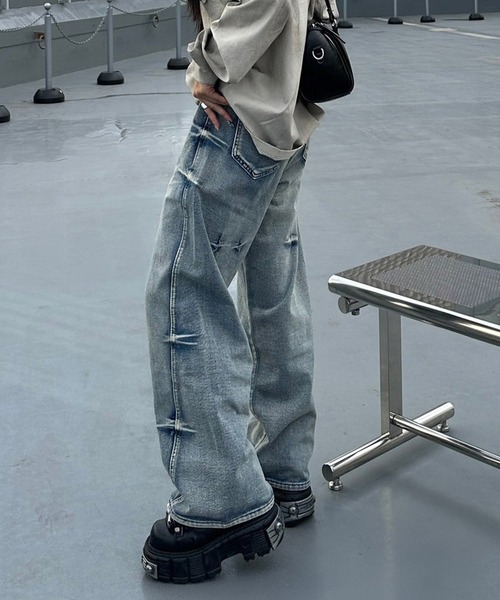 Flugge(フラッジー)の「ウォッシュバギーデニム(デニムパンツ・レディース・ブルー/ブラック・SMALL/MEDIUM)」の4枚目の写真