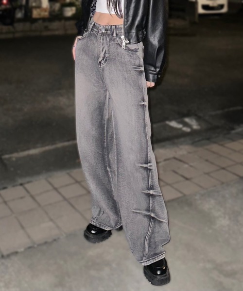 Flugge(フラッジー)の「ウォッシュバギーデニム(デニムパンツ・レディース・ブルー/ブラック・SMALL/MEDIUM)」の13枚目の写真