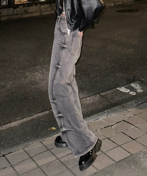 Flugge(フラッジー)の「ウォッシュバギーデニム(デニムパンツ・レディース・ブルー/ブラック・SMALL/MEDIUM)」の15枚目の写真