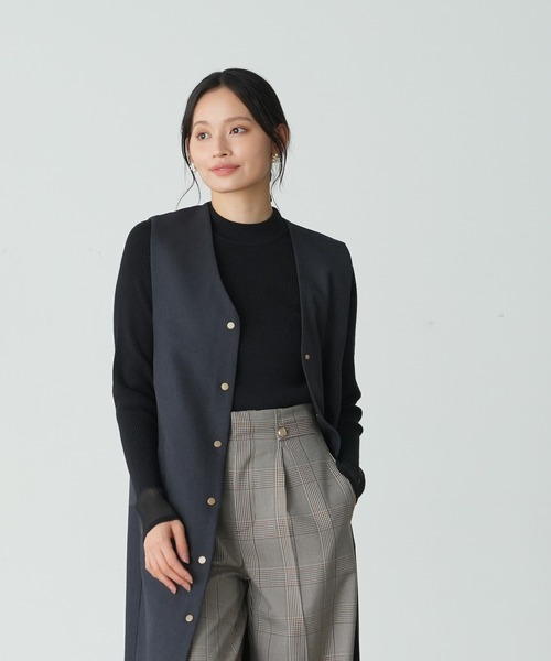 TRUDEA（トルディア）の「Vネックロングジレ（その他アウター・レディース・チャコールグレー/ブラック/キャメル・MEDIUM）」の7枚目の写真