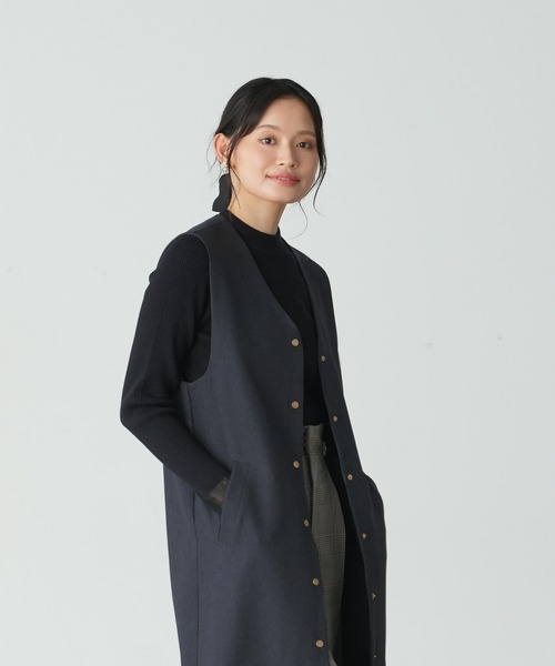 TRUDEA（トルディア）の「Vネックロングジレ（その他アウター・レディース・チャコールグレー/ブラック/キャメル・MEDIUM）」の8枚目の写真