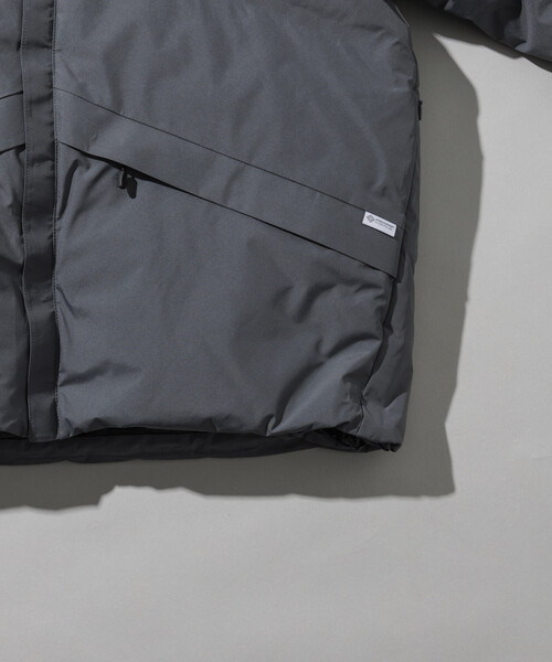 +phenix(プラスフェニックス)の「+phenix/プラスフェニックス 別注 GORE-TEX WINDSTOPPER DOWN JACKET/ゴアテックス ウインドストッパー ダウンジャケット(ダウンジャケット/コート・メンズ・ベージュ系/ブラック/チャコールグレー・SMALL/MEDIUM/LARGE)」の12枚目の写真