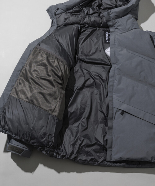 +phenix(プラスフェニックス)の「+phenix/プラスフェニックス 別注 GORE-TEX WINDSTOPPER DOWN JACKET/ゴアテックス ウインドストッパー ダウンジャケット(ダウンジャケット/コート・メンズ・ベージュ系/ブラック/チャコールグレー・SMALL/MEDIUM/LARGE)」の18枚目の写真
