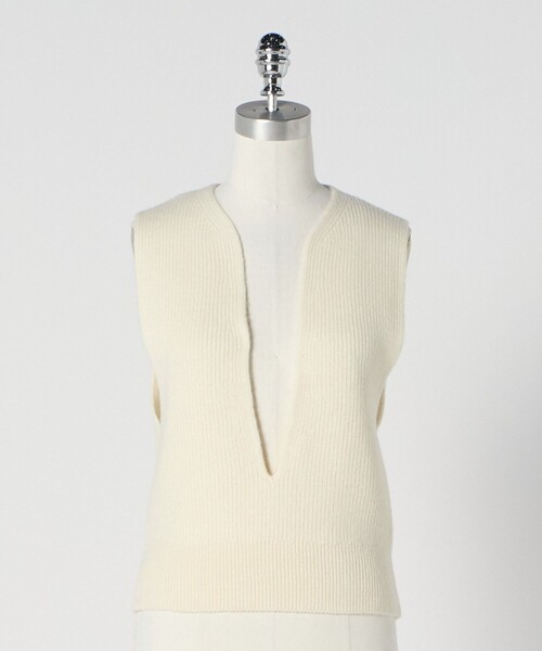 LOEFF＞スリットネック ベスト（ニット/セーター）｜LOEFF（ロエフ）の