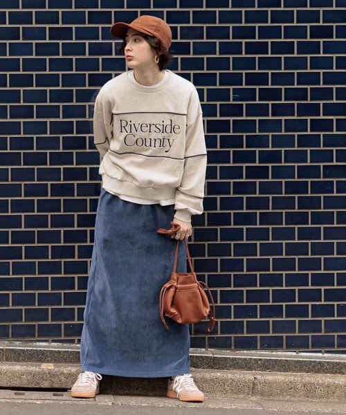 GEORGE'S（ジョージズ）の「カラーブロックスウェット（スウェット・レディース・チャコールグレー/オートミール/ネイビー・SMALL/MEDIUM）」の9枚目の写真