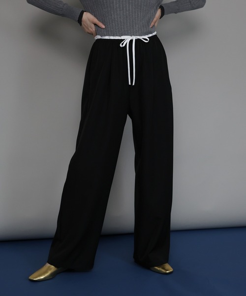 J by blue(ジェイバイブルー)の「レイヤードウエストリボンパンツ(スラックス・レディース・ブラウン/ベージュ/ブラック・MEDIUM)」の2枚目の写真