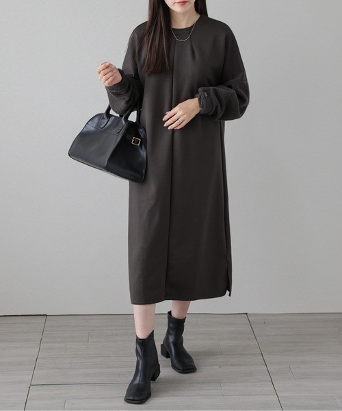 AMELY(エミリー)の「ボアスリーブバックジップワンピース(ワンピース・レディース・チャコール/モカ/ブラック・C/フリー)」の3枚目の写真