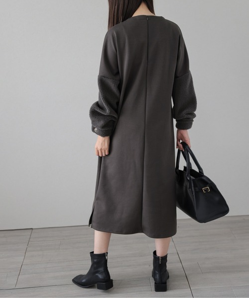 AMELY(エミリー)の「ボアスリーブバックジップワンピース(ワンピース・レディース・チャコール/モカ/ブラック・C/フリー)」の10枚目の写真