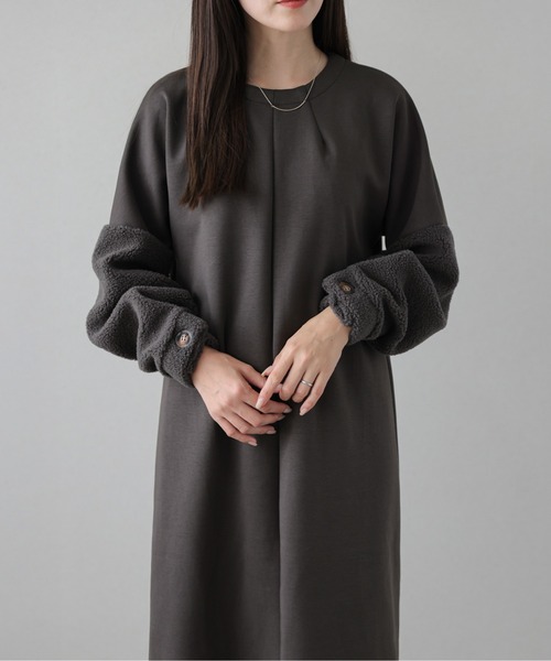 AMELY(エミリー)の「ボアスリーブバックジップワンピース(ワンピース・レディース・チャコール/モカ/ブラック・C/フリー)」の11枚目の写真