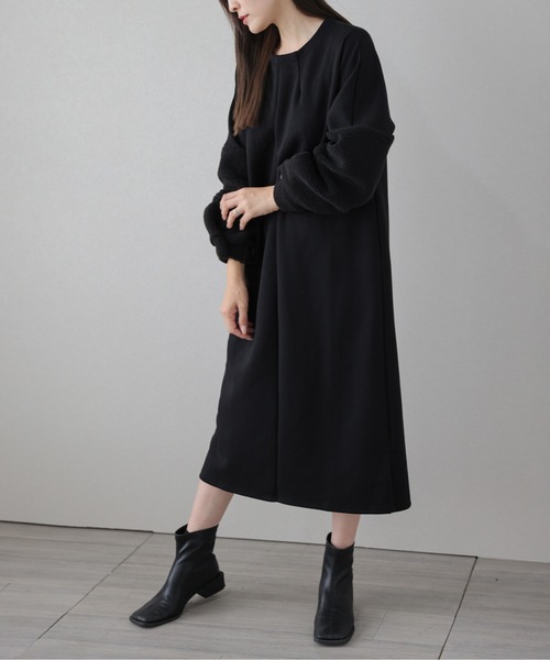 AMELY(エミリー)の「ボアスリーブバックジップワンピース(ワンピース・レディース・チャコール/モカ/ブラック・C/フリー)」の4枚目の写真