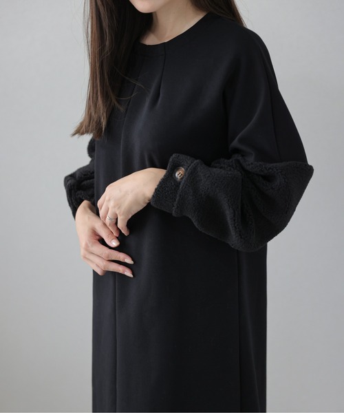 AMELY(エミリー)の「ボアスリーブバックジップワンピース(ワンピース・レディース・チャコール/モカ/ブラック・C/フリー)」の5枚目の写真